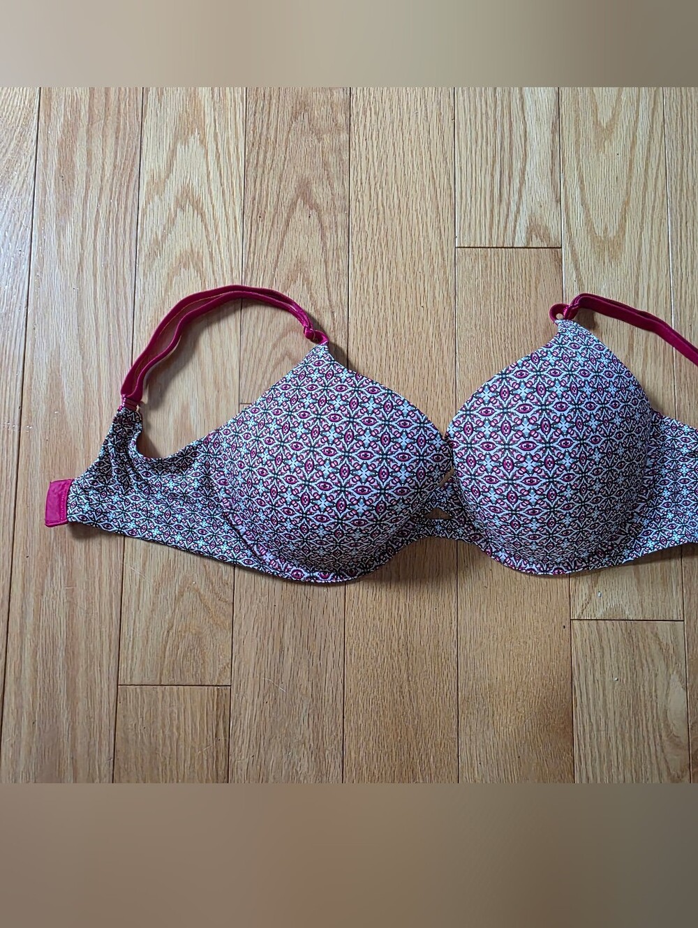 Victoria's Secret Pink and White Geometric T-Shirt Bra